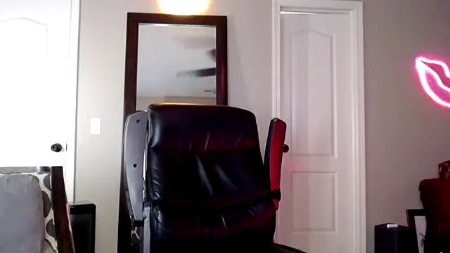 MidwestStroke online show from April 27, 4:21 am