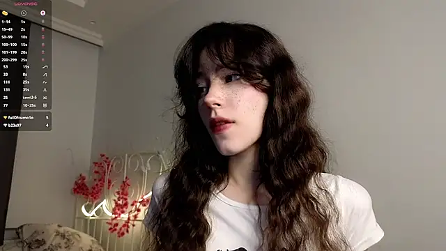 glamourr online show from April 19, 1:21 pm