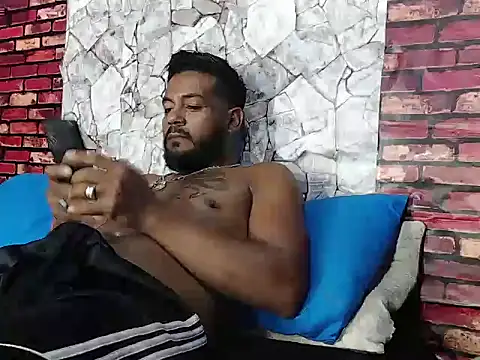 Snapshot of BladeFoxxx1 chatting on April 20, 8:54 pm BladeFoxxx1 online show from April 20, 8:54 pm