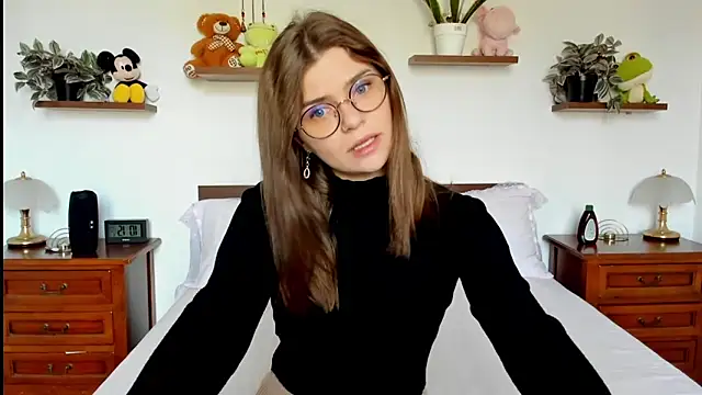 HaleyReedme online show from February 18, 8:21 am