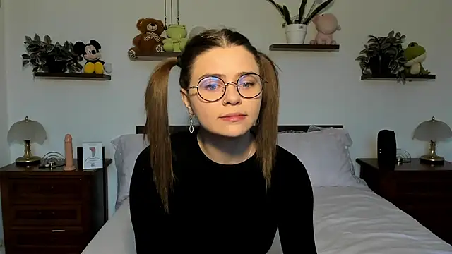 HaleyReedme online show from February 24, 7:39 am