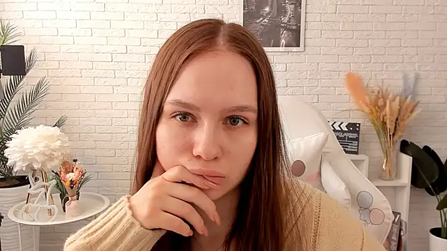 Snapshot of LoisCubitt chatting on March 15, 11:29 am LoisCubitt online show from March 15, 11:29 am