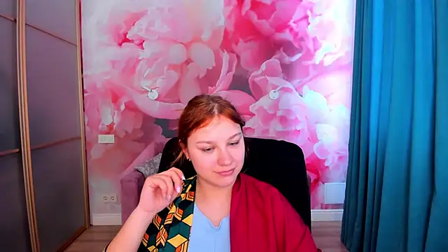 Snapshot of AngelinaLow chatting on April 21, 11:38 am AngelinaLow online show from April 21, 11:38 am