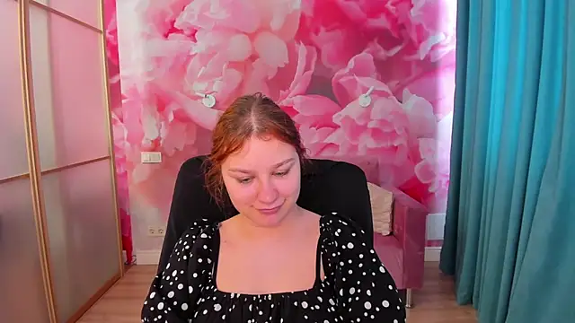 Snapshot of AngelinaLow chatting on May 25, 11:27 am AngelinaLow online show from May 25, 11:27 am