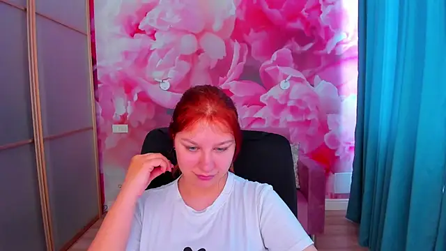 Snapshot of AngelinaLow chatting on May 30, 11:29 am AngelinaLow online show from May 30, 11:29 am