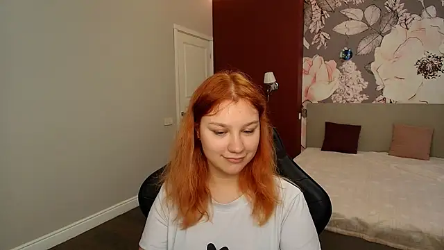 Snapshot of AngelinaLow chatting on June 2, 11:23 am AngelinaLow online show from June 2, 11:23 am