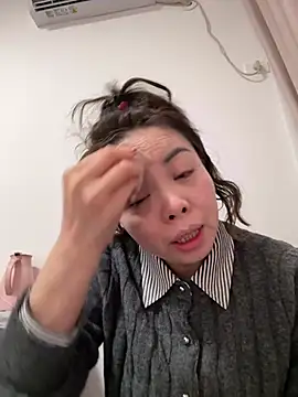 aa520uv online show from February 2, 11:47 pm