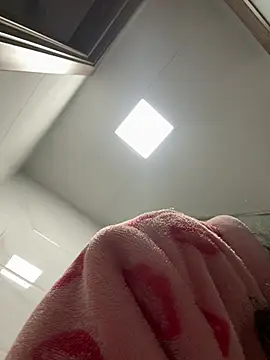 aa520uv online show from February 24, 1:25 am