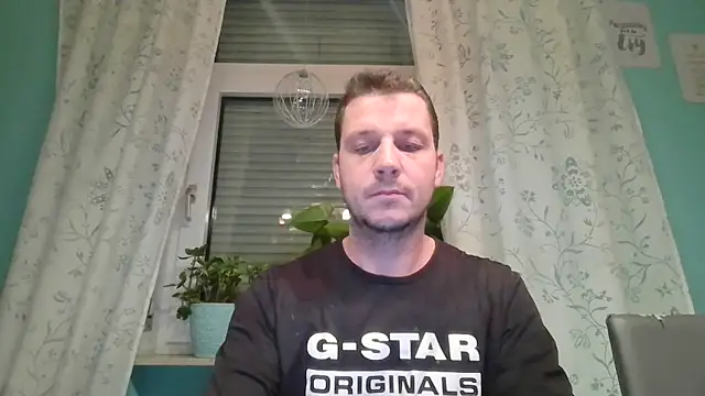 Snapshot of wassermann8484 chatting on October 20, 5:52 am wassermann8484 online show from October 20, 5:52 am