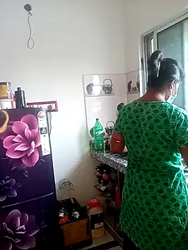 Snapshot of sohona101 chatting on March 19, 7:07 am sohona101 online show from March 19, 7:07 am