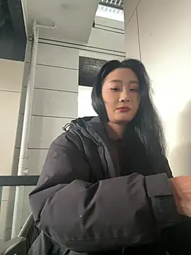 linger-23 online show from March 16, 5:35 am