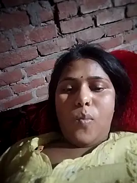 Snapshot of Ayeshaji chatting on April 1, 5:32 pm Ayeshaji online show from April 1, 5:32 pm