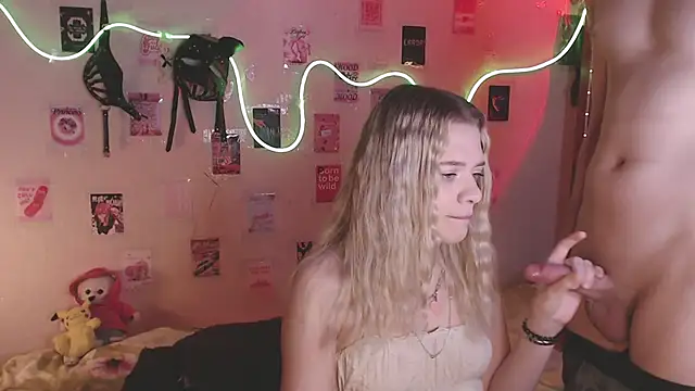 Snapshot of Your_Horny_Friends chatting on October 18, 1:56 pm Your Horny Friends online show from October 18, 1:56 pm