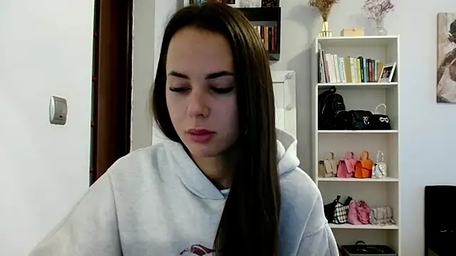 MayaJoy24 online show from October 8, 6:44 am