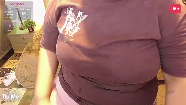 ailyn maury online show from April 8, 1:33 pm