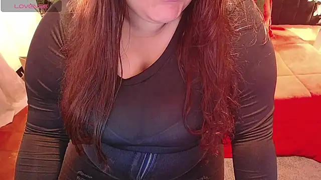 Snapshot of ailyn_maury chatting on May 15, 1:29 pm ailyn maury online show from May 15, 1:29 pm