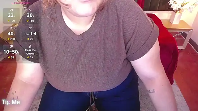 Snapshot of ailyn_maury chatting on June 10, 1:10 pm ailyn maury online show from June 10, 1:10 pm