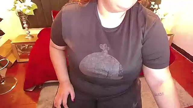 Snapshot of ailyn_maury chatting on June 24, 1:21 pm ailyn maury online show from June 24, 1:21 pm