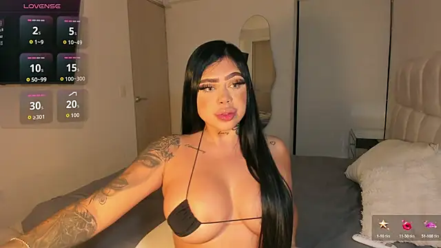 Snapshot of rouse__hallberg chatting on May 11, 12:49 am rouse hallberg online show from May 11, 12:49 am