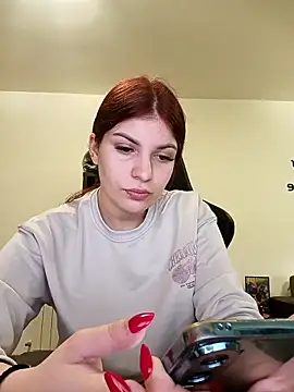 MeCherryy online show from April 3, 3:21 pm