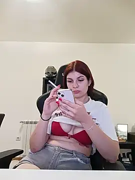 Snapshot of MeCherryy chatting on May 19, 6:47 pm MeCherryy online show from May 19, 6:47 pm