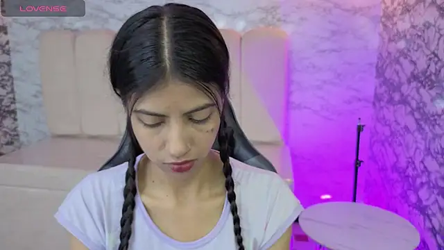 Snapshot of _Kitty_v chatting on February 11, 1:05 pm Kitty v online show from February 11, 1:05 pm