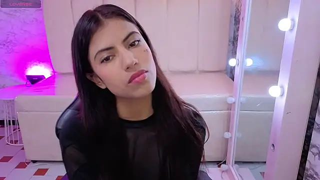 Snapshot of _Kitty_v chatting on March 3, 1:06 pm Kitty v online show from March 3, 1:06 pm