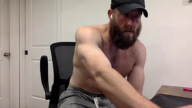 Snapshot of clarkefit chatting on October 27, 4:11 pm clarkefit online show from October 27, 4:11 pm