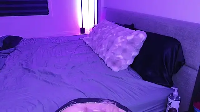 margot robbie7 online show from April 17, 1:41 am