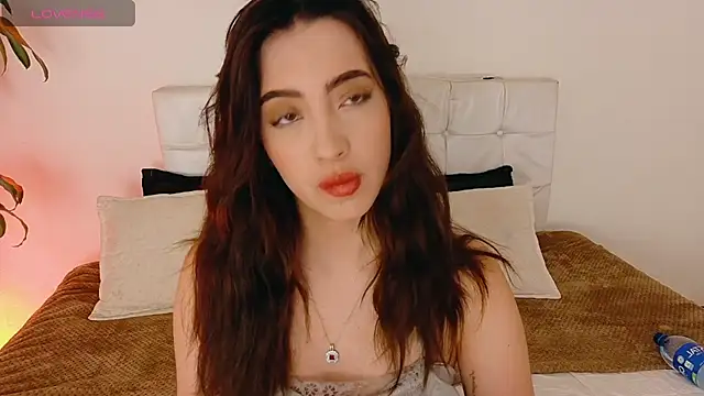 Snapshot of Rebbecawhite_meow chatting on September 14, 5:01 pm Rebbecawhite meow online show from September 14, 5:01 pm