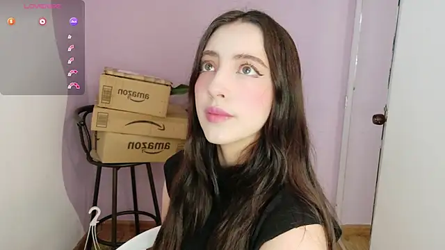 Snapshot of Rebbecawhite_meow chatting on April 15, 9:59 pm Rebbecawhite meow online show from April 15, 9:59 pm