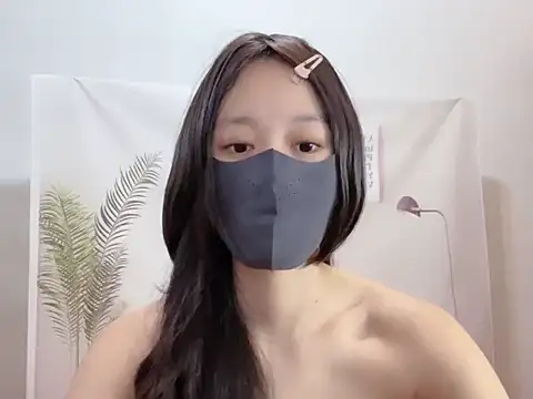 Snapshot of yen1212 chatting on November 9, 2:54 am yen1212 online show from November 9, 2:54 am