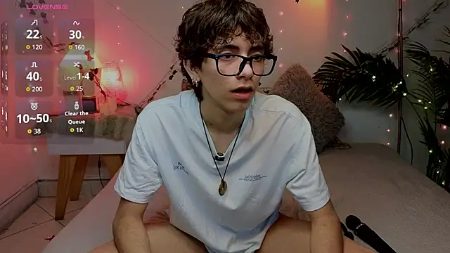 Snapshot of Matty_Sparkk chatting on June 17, 1:12 pm Matty Sparkk online show from June 17, 1:12 pm