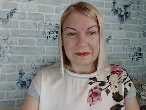 Lillia Ray online show from September 20, 6:25 am