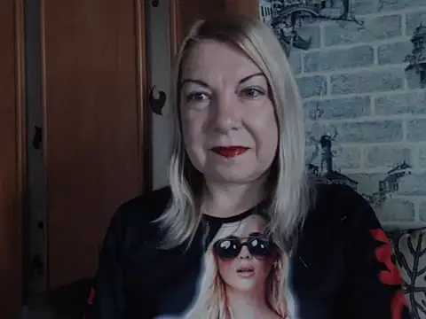 Snapshot of Lillia_Ray chatting on April 24, 9:45 am Lillia Ray online show from April 24, 9:45 am