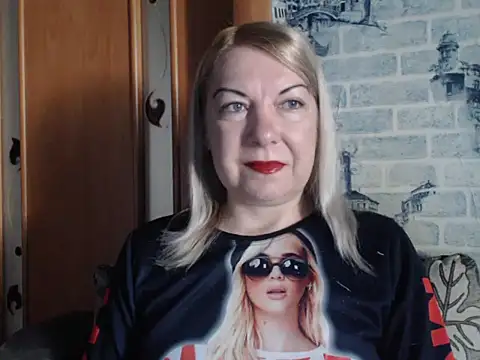 Snapshot of Lillia_Ray chatting on April 25, 1:41 pm Lillia Ray online show from April 25, 1:41 pm