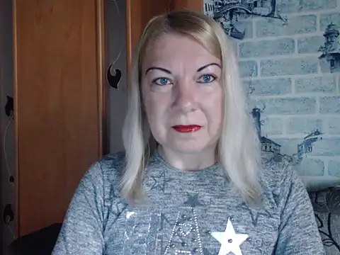 Snapshot of Lillia_Ray chatting on May 10, 4:39 am Lillia Ray online show from May 10, 4:39 am