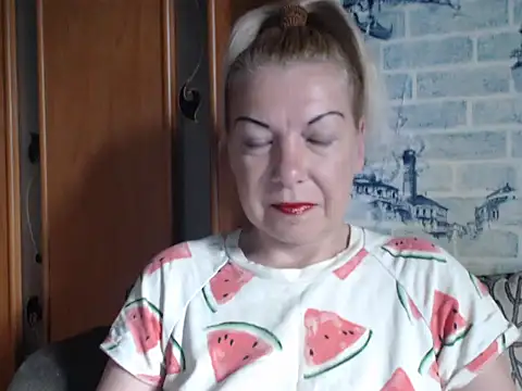 Snapshot of Lillia_Ray chatting on May 30, 9:39 am Lillia Ray online show from May 30, 9:39 am