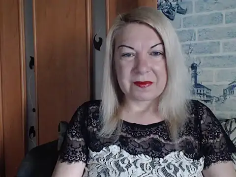 Snapshot of Lillia_Ray chatting on June 3, 7:00 am Lillia Ray online show from June 3, 7:00 am