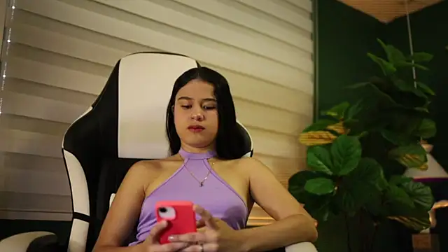 Danaa Rouse online show from October 30, 9:15 pm