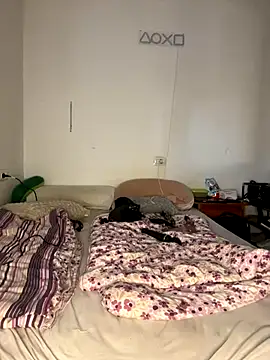 DarkVelvet online show from November 5, 4:29 pm