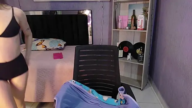 sweet c4ndy online show from October 30, 1:18 am