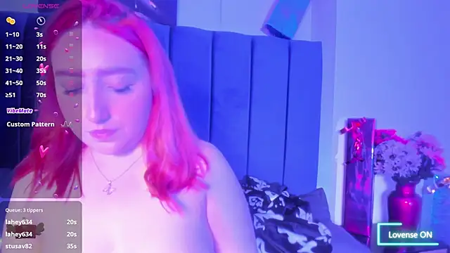 Snapshot of julieta_caceres1 chatting on March 18, 7:08 am julieta caceres1 online show from March 18, 7:08 am