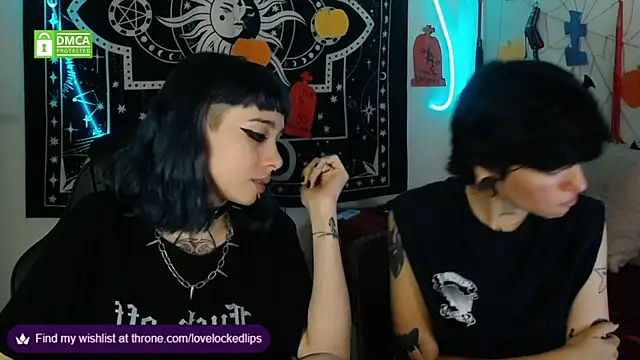 lovelockedlips online show from October 29, 3:53 am