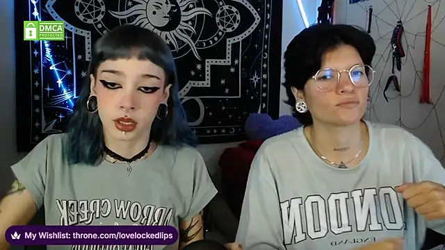 lovelockedlips online show from December 2, 3:34 am