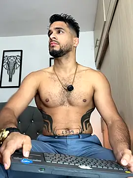 Maximiliano ford online show from November 21, 10:25 am