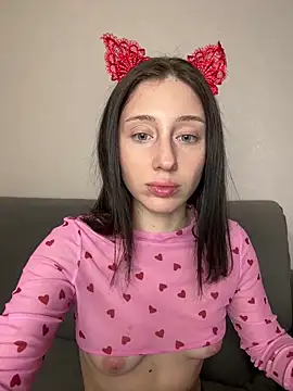 MiaaLoveeee online show from March 18, 10:15 pm