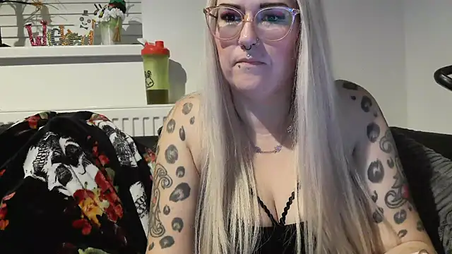 Sizzling Indie36 online show from October 21, 8:31 pm