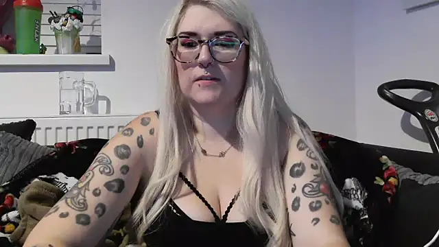 Sizzling Indie36 online show from November 1, 11:18 pm