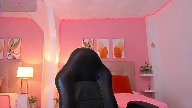 Molly h0t online show from February 27, 12:38 pm